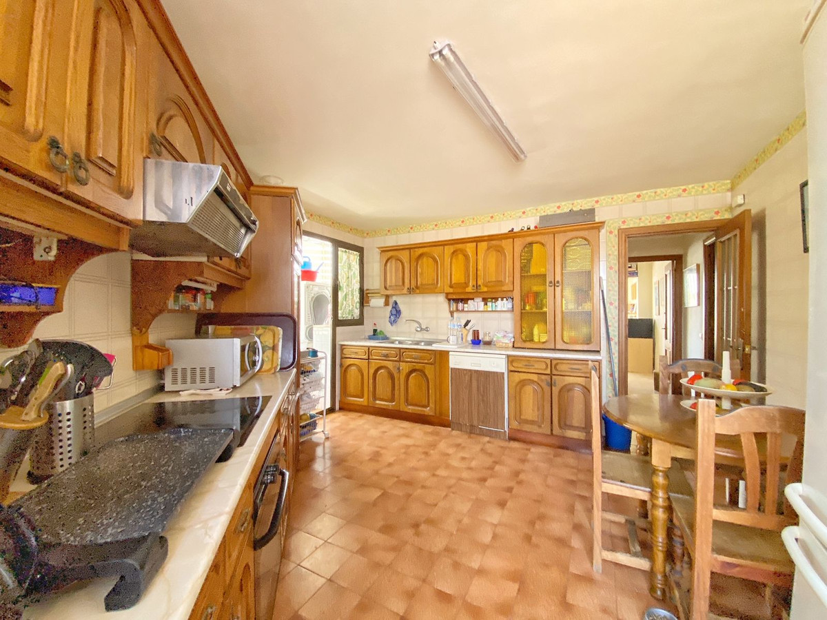 3 bedroom Apartments for sale in Marbella – R4400128