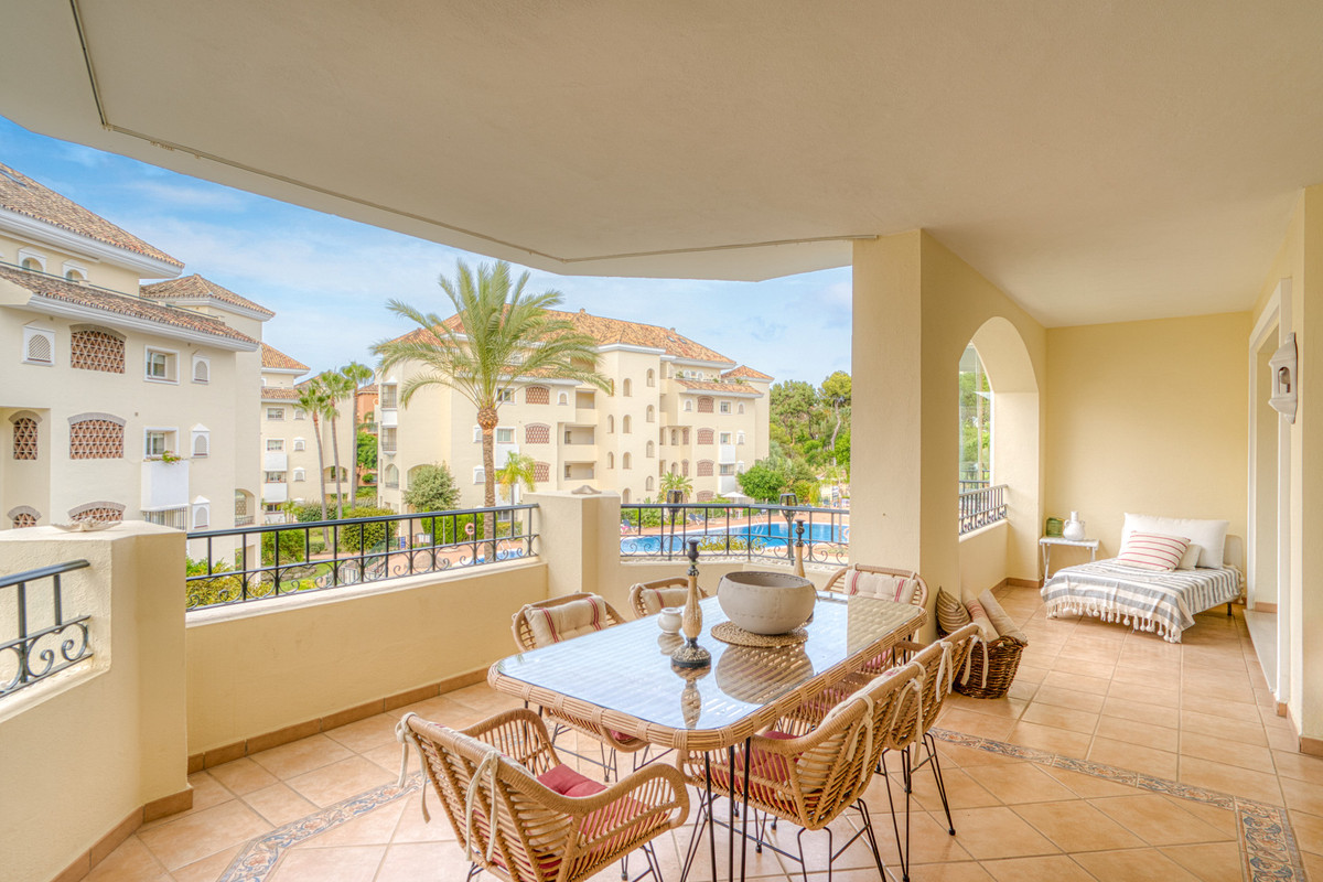 2 bedroom Apartments for sale in Elviria – R5132773