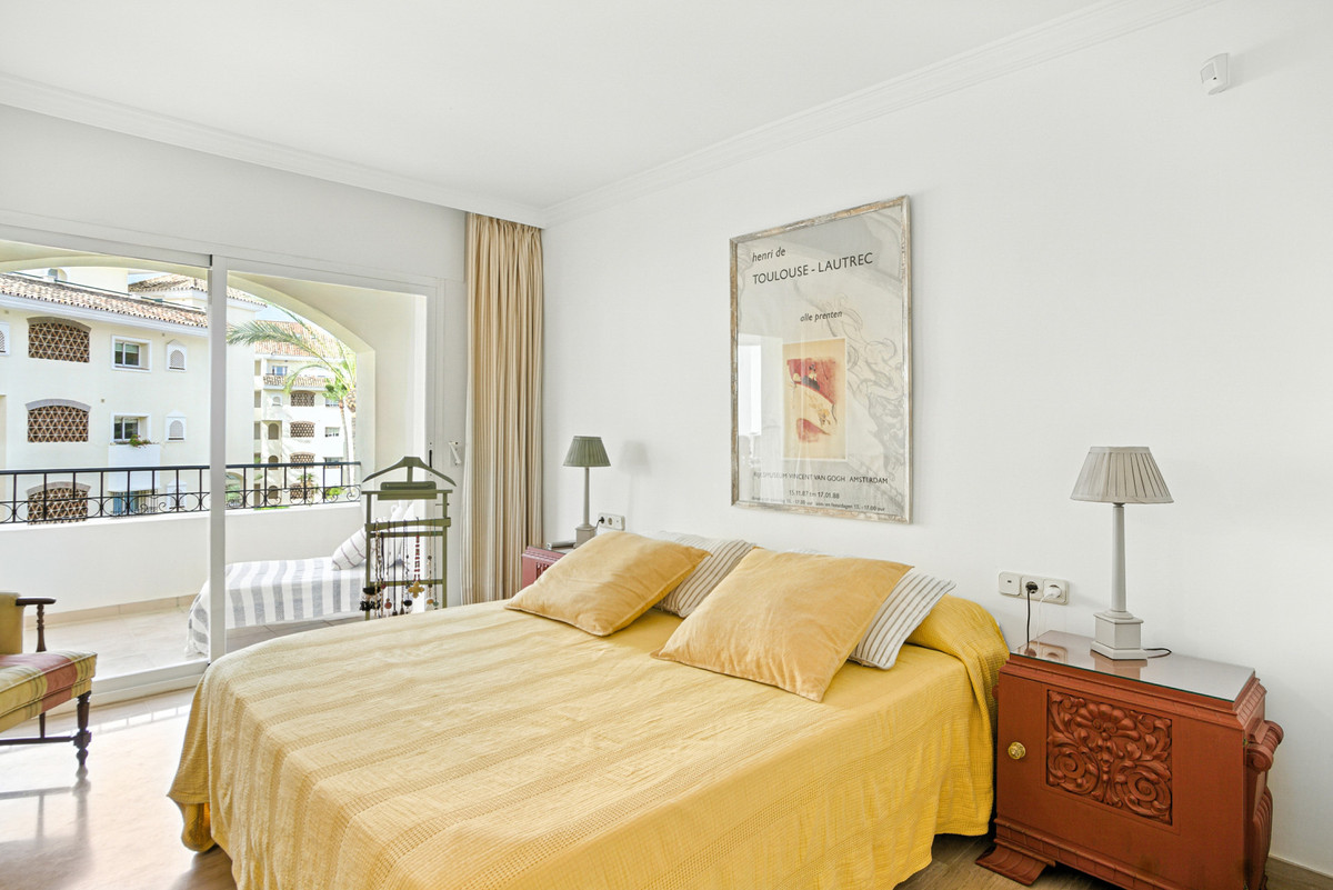 2 bedroom Apartments for sale in Elviria – R5132773