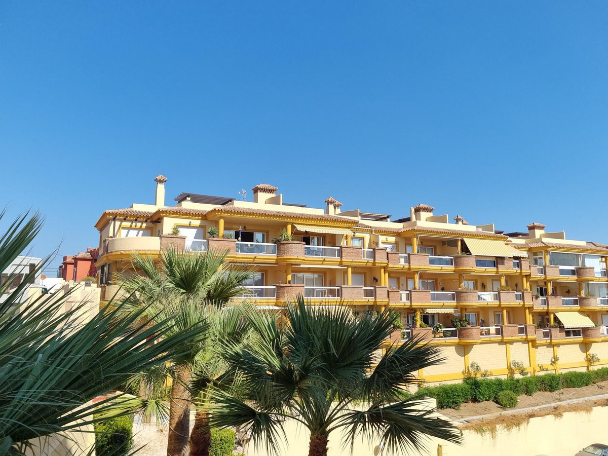 2 bedroom Apartments for sale in Calahonda – R5141659