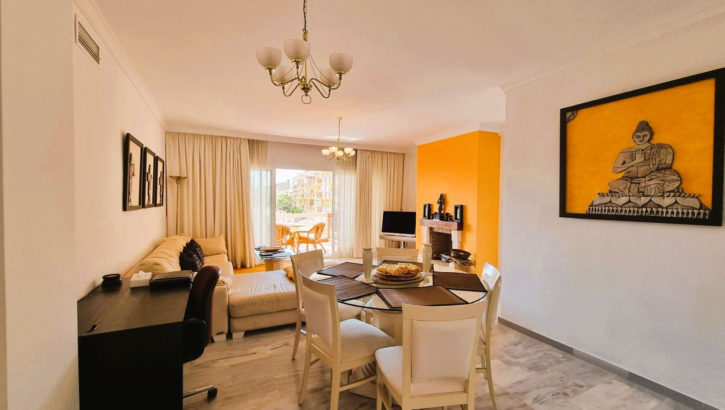 2 bedroom Apartments for sale in Calahonda – R5141659 in 