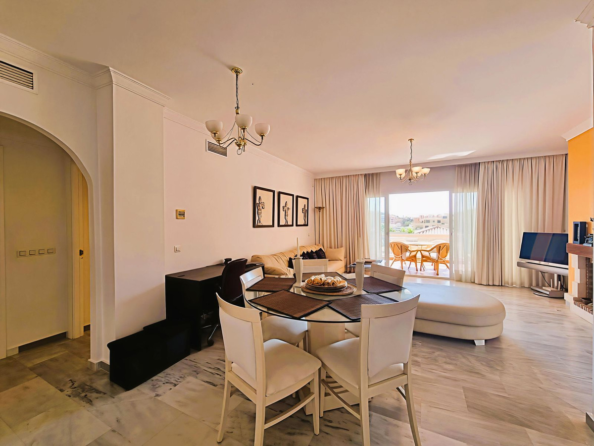 2 bedroom Apartments for sale in Calahonda – R5141659
