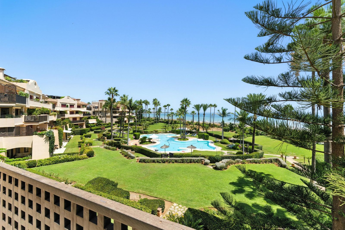 Apartamentos de 2 dormitorios en venta en Atalaya – R5126542