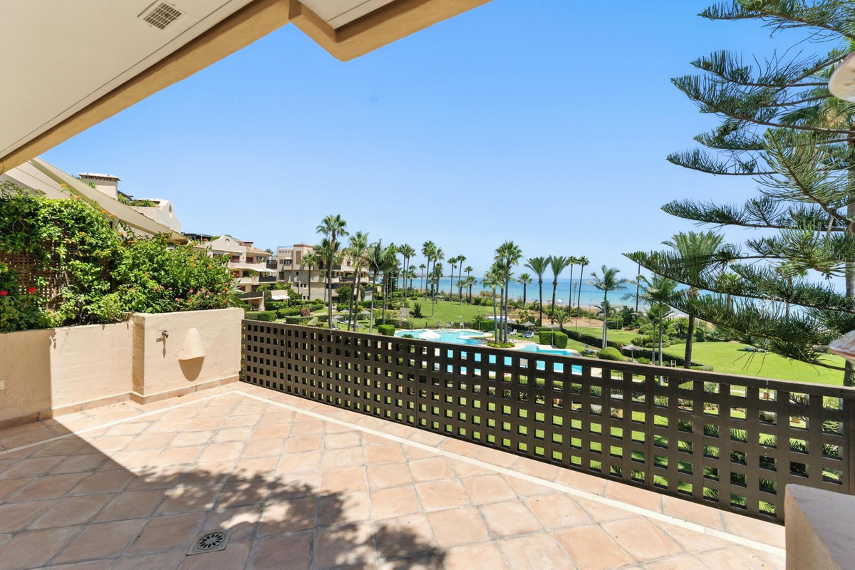 Apartamentos de 2 dormitorios en venta en Atalaya – R5126542