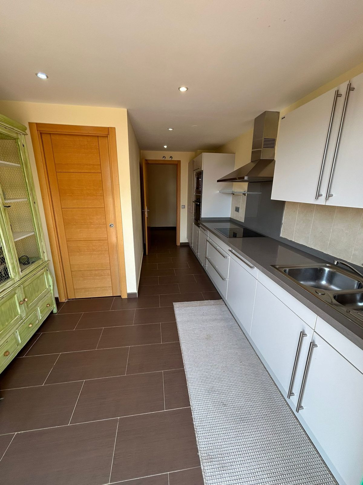 Apartamentos de 2 dormitorios en venta en Selwo – R5130625