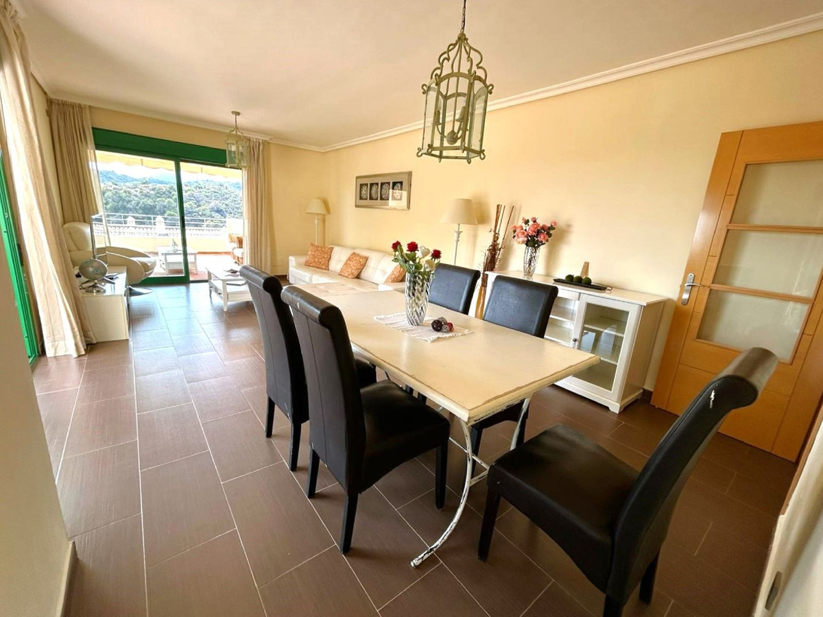 Apartamentos de 2 dormitorios en venta en Selwo – R5130625