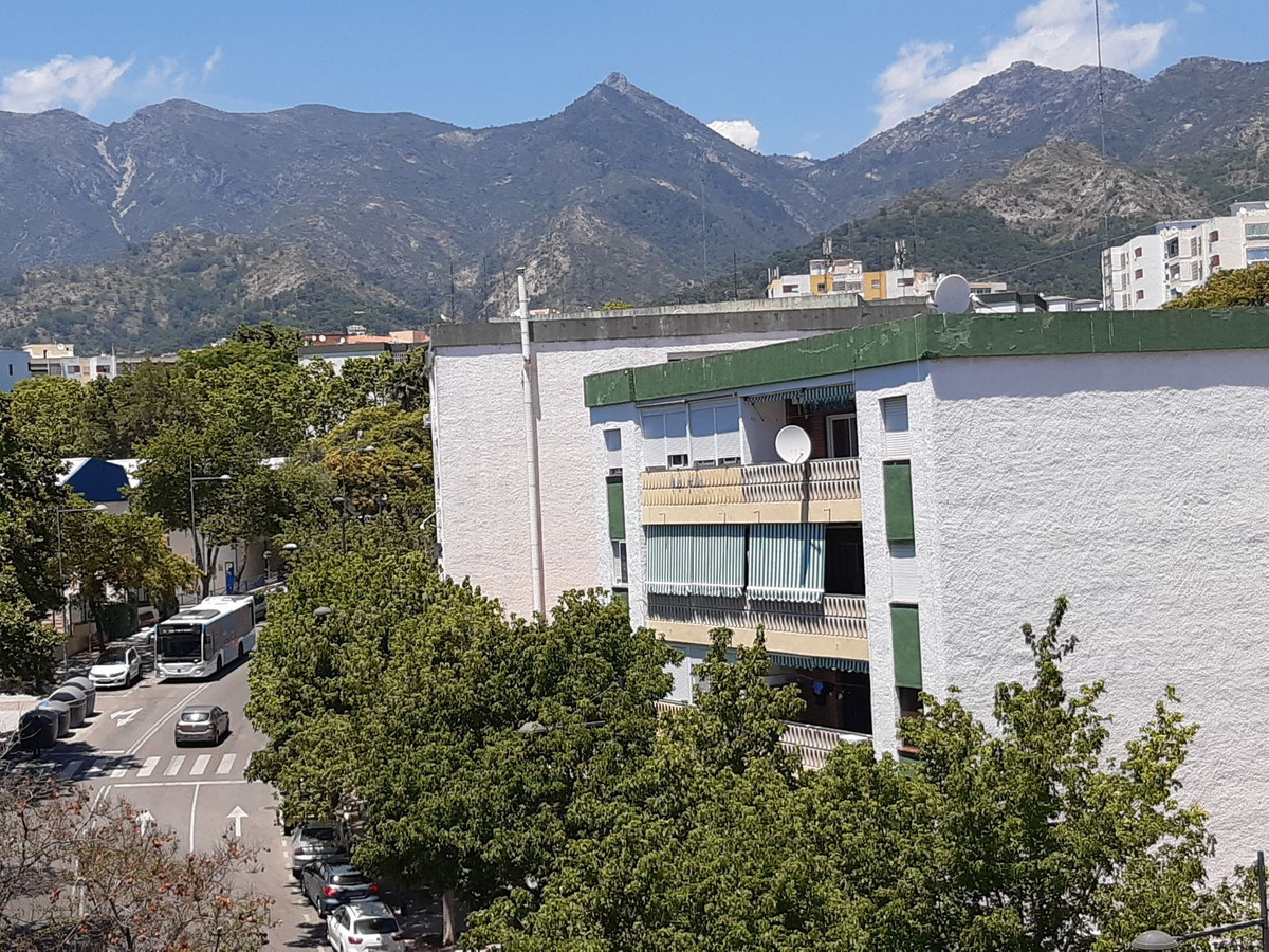 Aticos de 2 dormitorios en venta en Marbella – R5143774