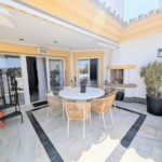Aticos de 3 dormitorios en venta en Calahonda – R5132308