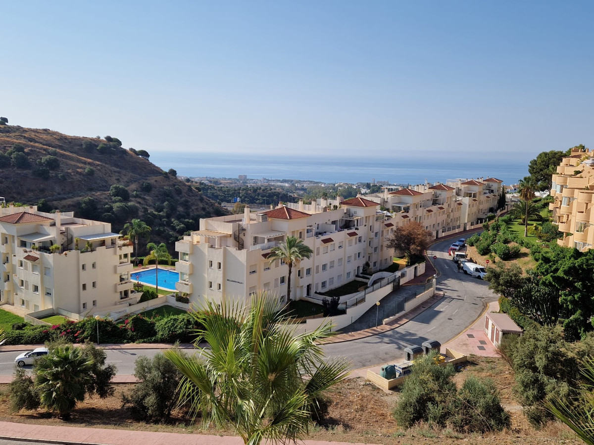 Apartamentos de 2 dormitorios en venta en Calahonda – R5143450