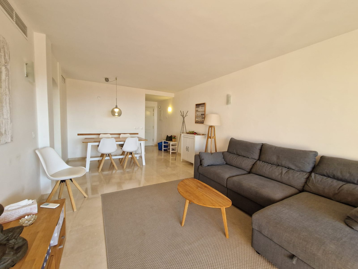 Apartamentos de 2 dormitorios en venta en Calahonda – R5143450