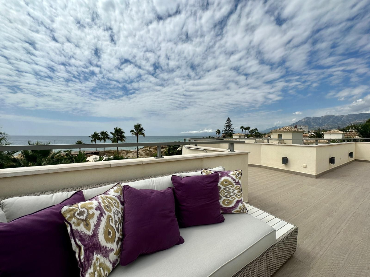 5 bedroom Villas for sale in Marbella – R5123887