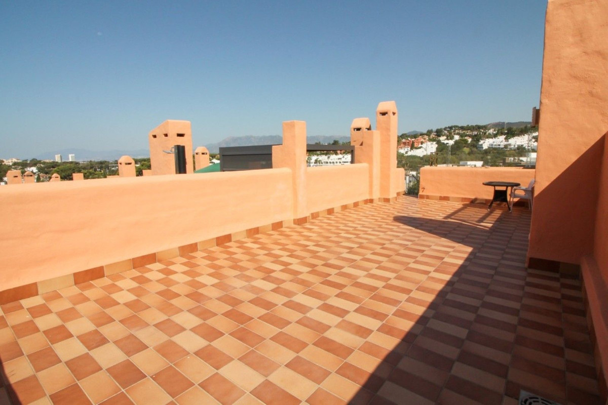 4 bedroom Townhouses for sale in Cabopino – R5131891