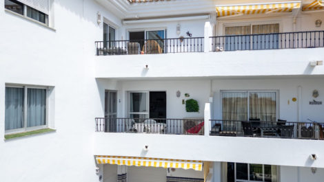 3 bedroom Apartments for sale in Riviera del Sol – R5126425