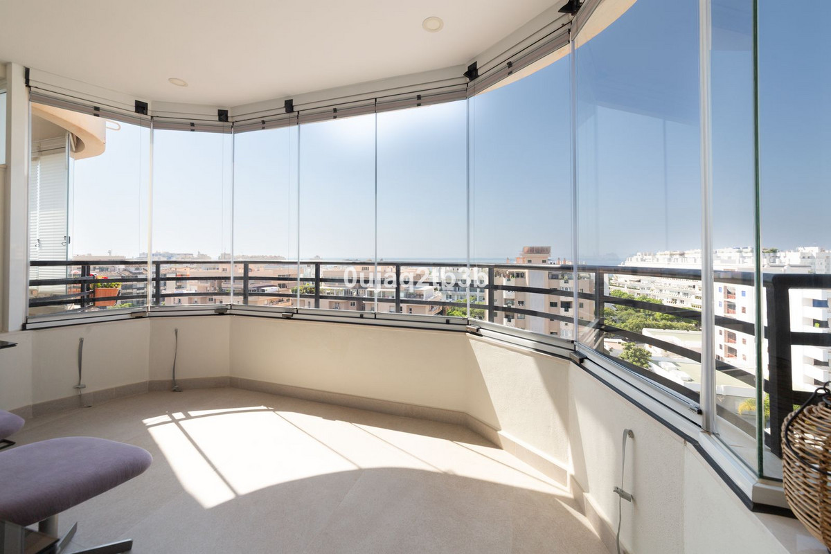 Aticos de 3 dormitorios en venta en Marbella – R5133544