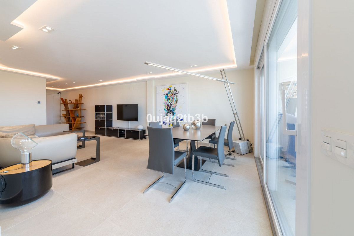 Aticos de 3 dormitorios en venta en Marbella – R5133544