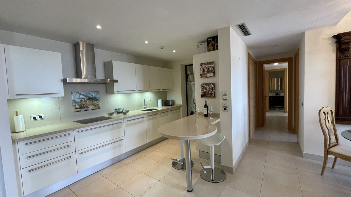 3 bedroom Apartments for sale in Altos de los Monteros – R5127391