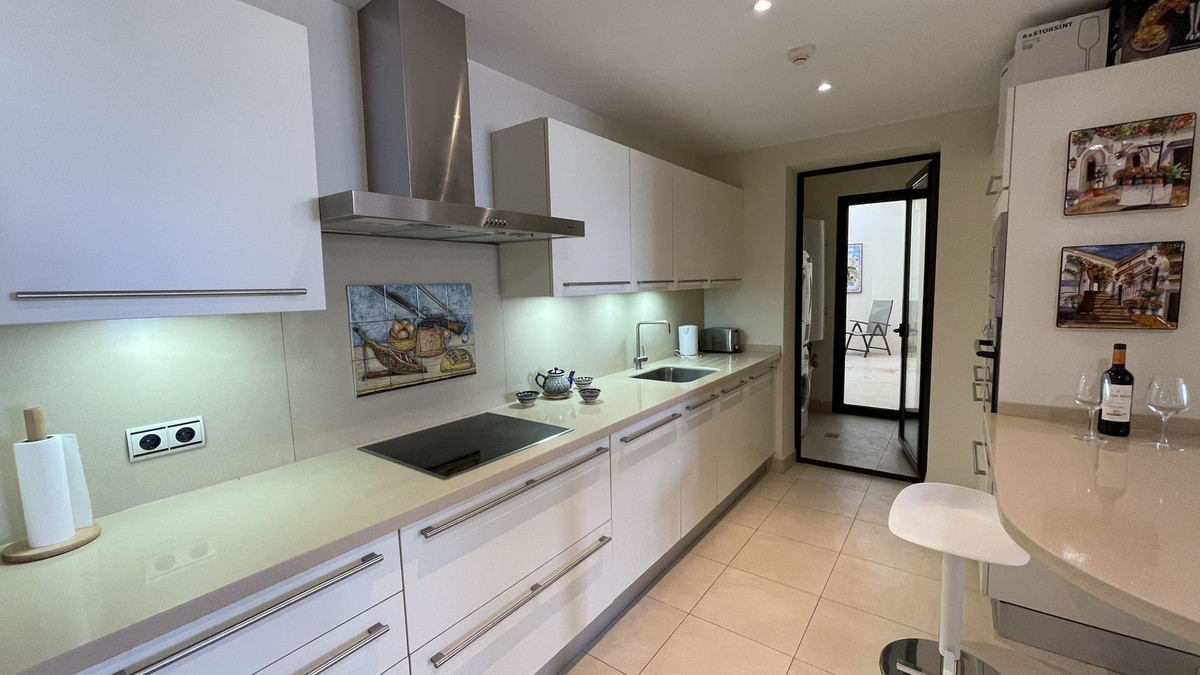3 bedroom Apartments for sale in Altos de los Monteros – R5127391