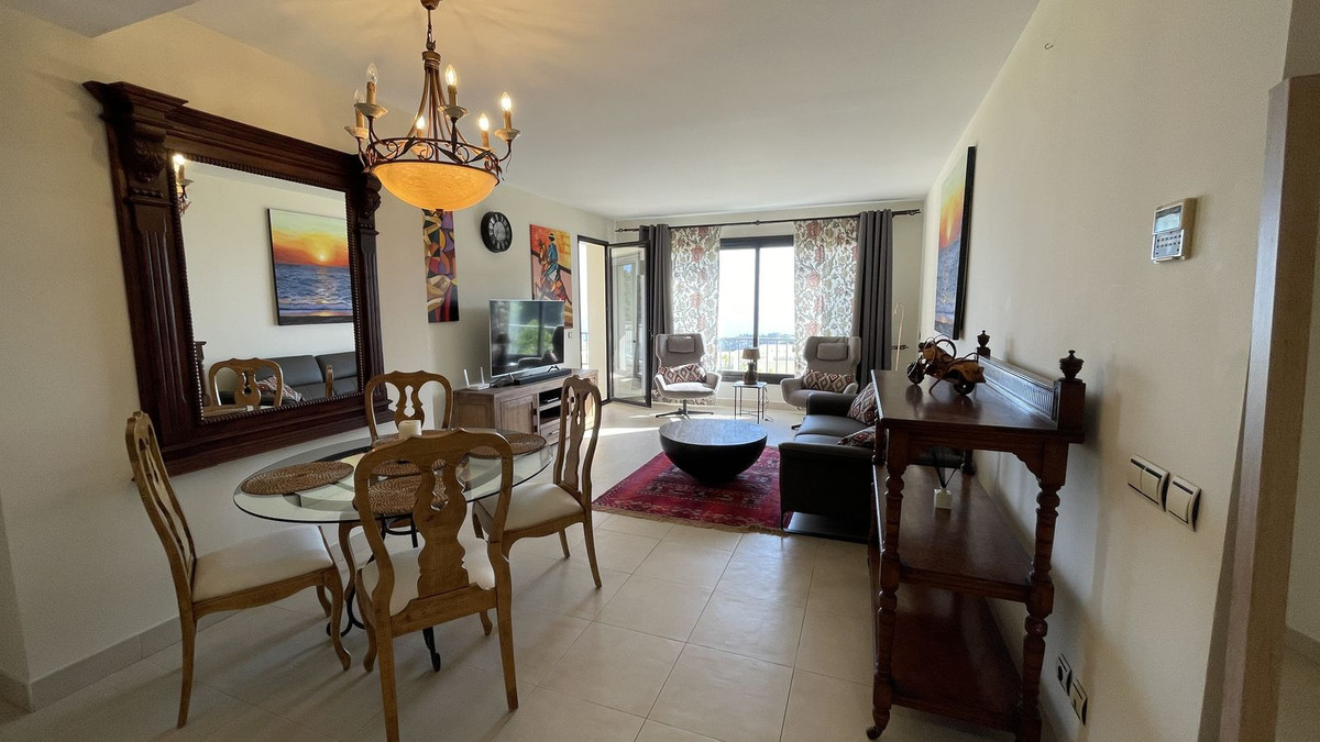 3 bedroom Apartments for sale in Altos de los Monteros – R5127391