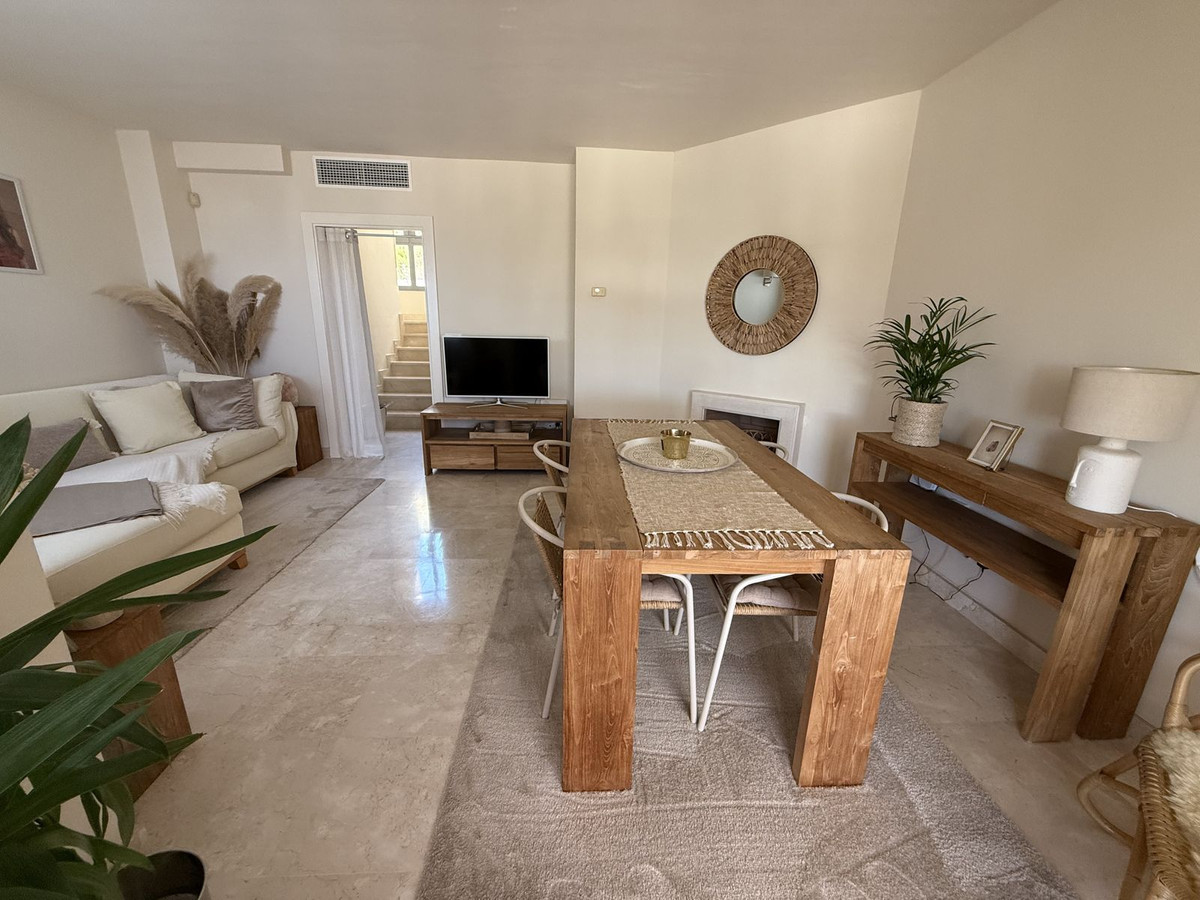 Adosados de 3 dormitorios en venta en Cabopino – R5125000