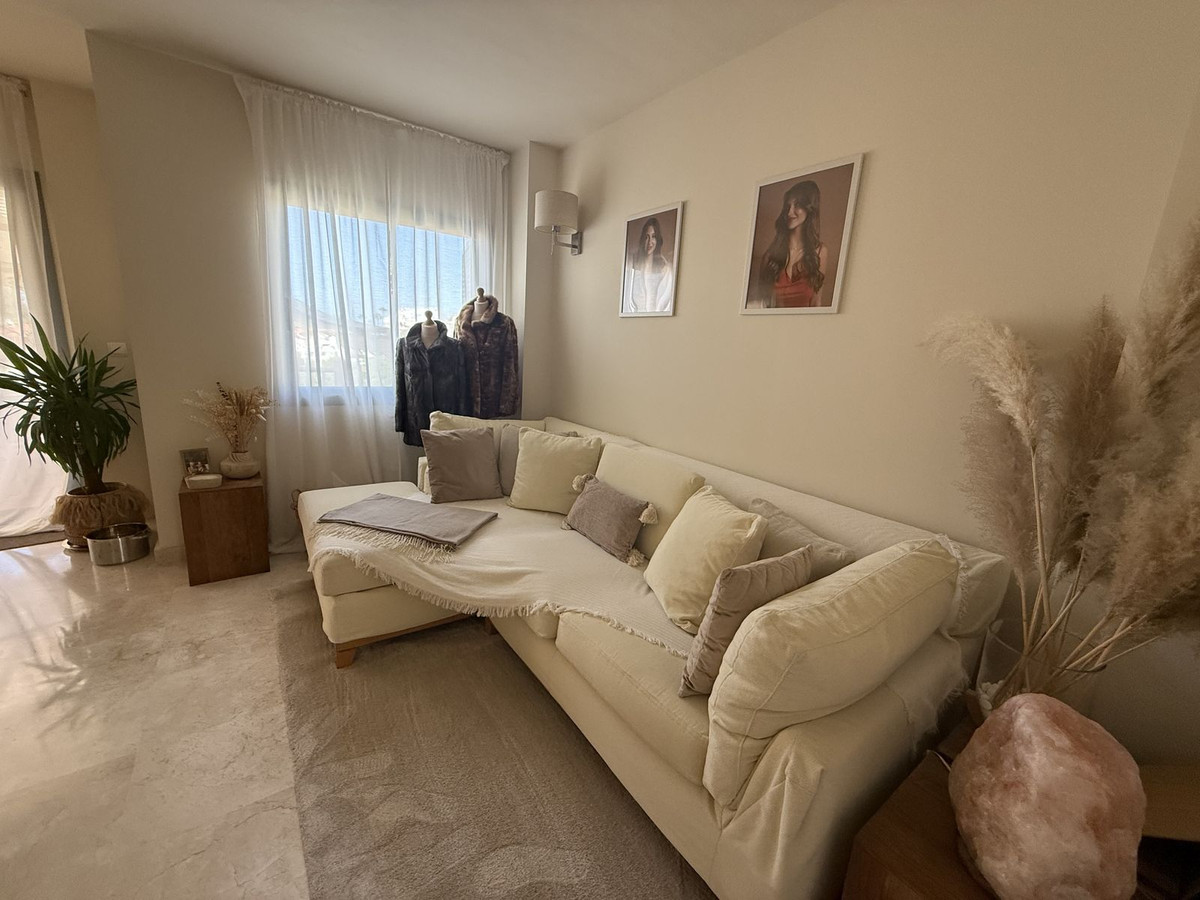Adosados de 3 dormitorios en venta en Cabopino – R5125000