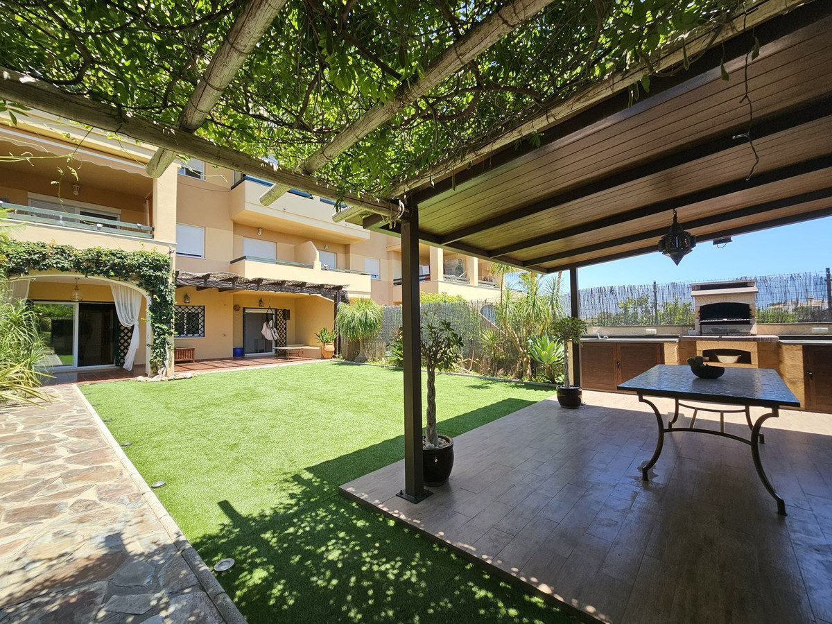 Apartamentos de 2 dormitorios en venta en Selwo – R5080735