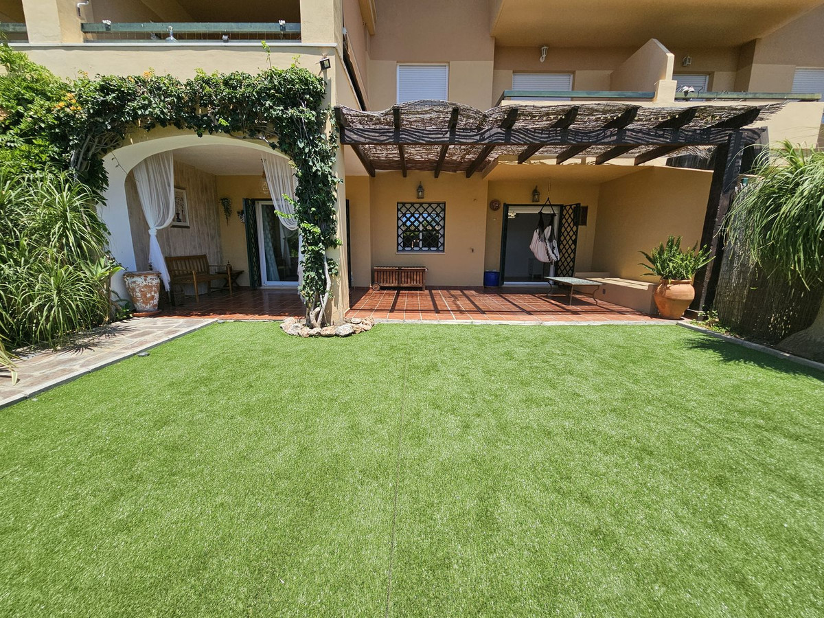 Apartamentos de 2 dormitorios en venta en Selwo – R5080735