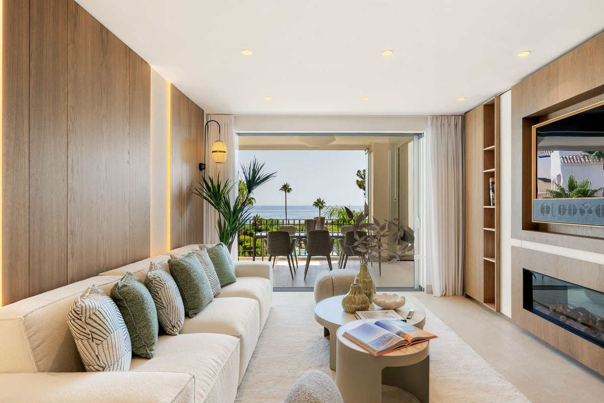 Apartamentos de 3 dormitorios en venta en Nueva Milla de Oro – R5133523