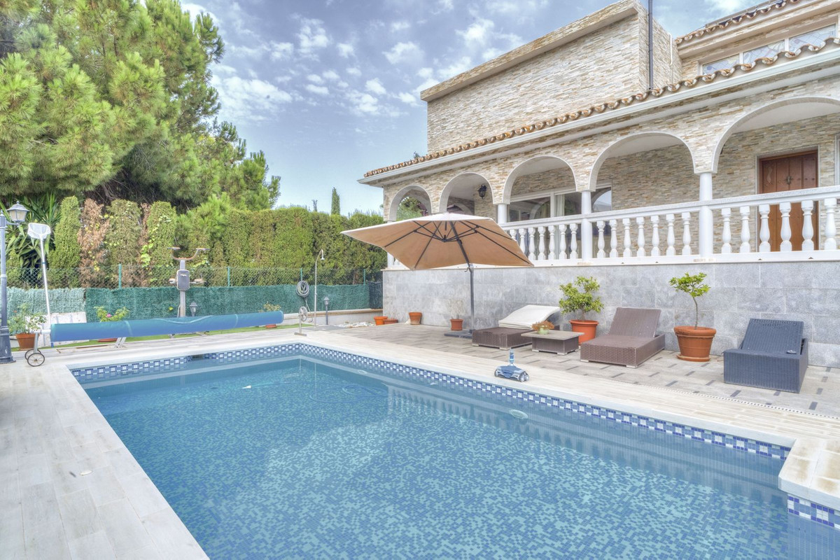 4 bedroom Villas for sale in Carib Playa – R5137777