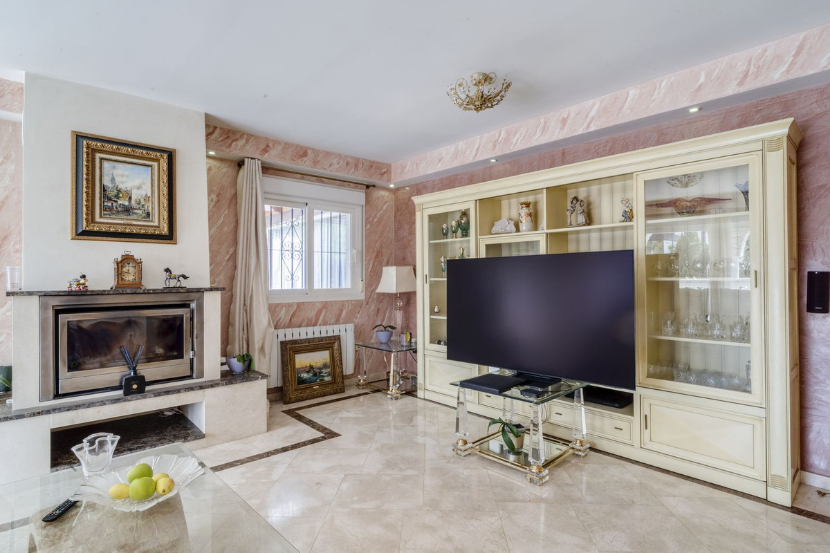 4 bedroom Villas for sale in Carib Playa – R5137777