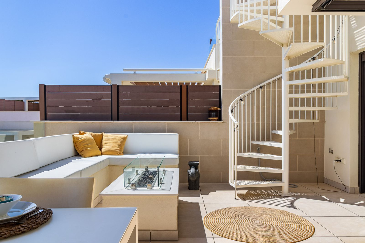 3 bedroom Penthouses for sale in La Cala de Mijas – R5126926