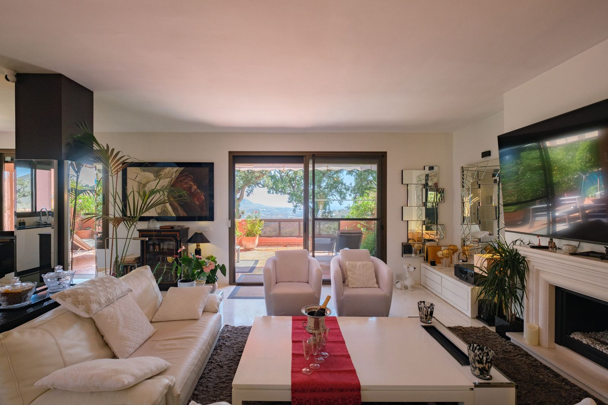 3 bedroom Apartments for sale in La Mairena – R5146630
