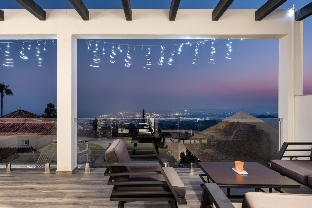 4 bedroom Villas for sale in Mijas – R5144125