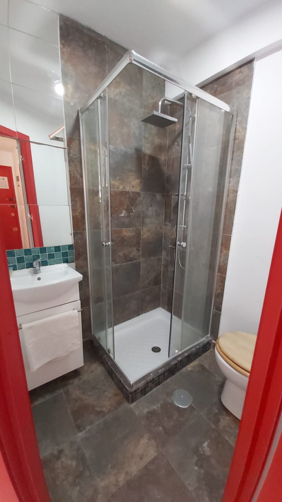 Apartamentos de 2 dormitorios en venta en Calahonda – R5135827