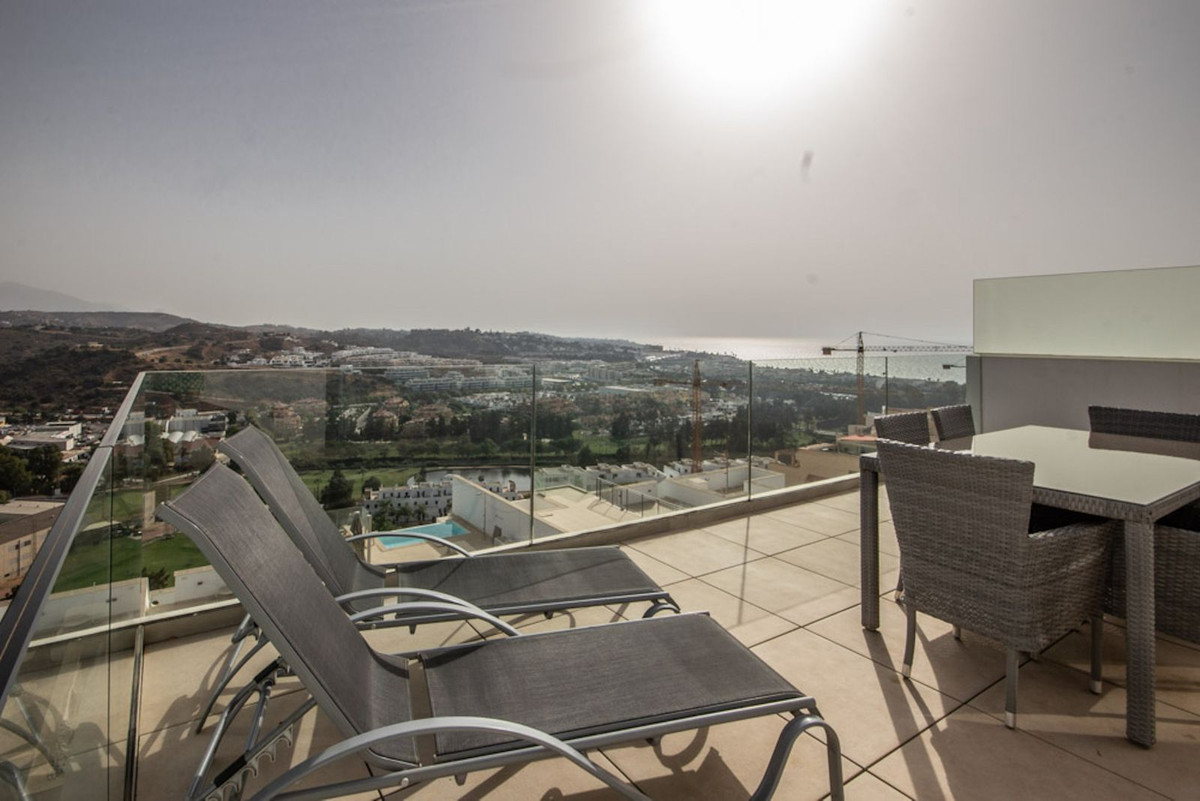 Apartamentos de 3 dormitorios en venta en La Cala de Mijas – R5143942