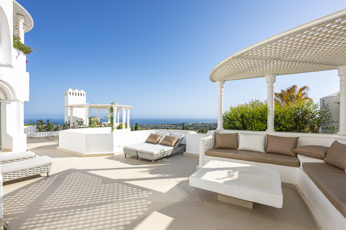 Apartamentos de 3 dormitorios en venta en Milla de Oro – R5129248