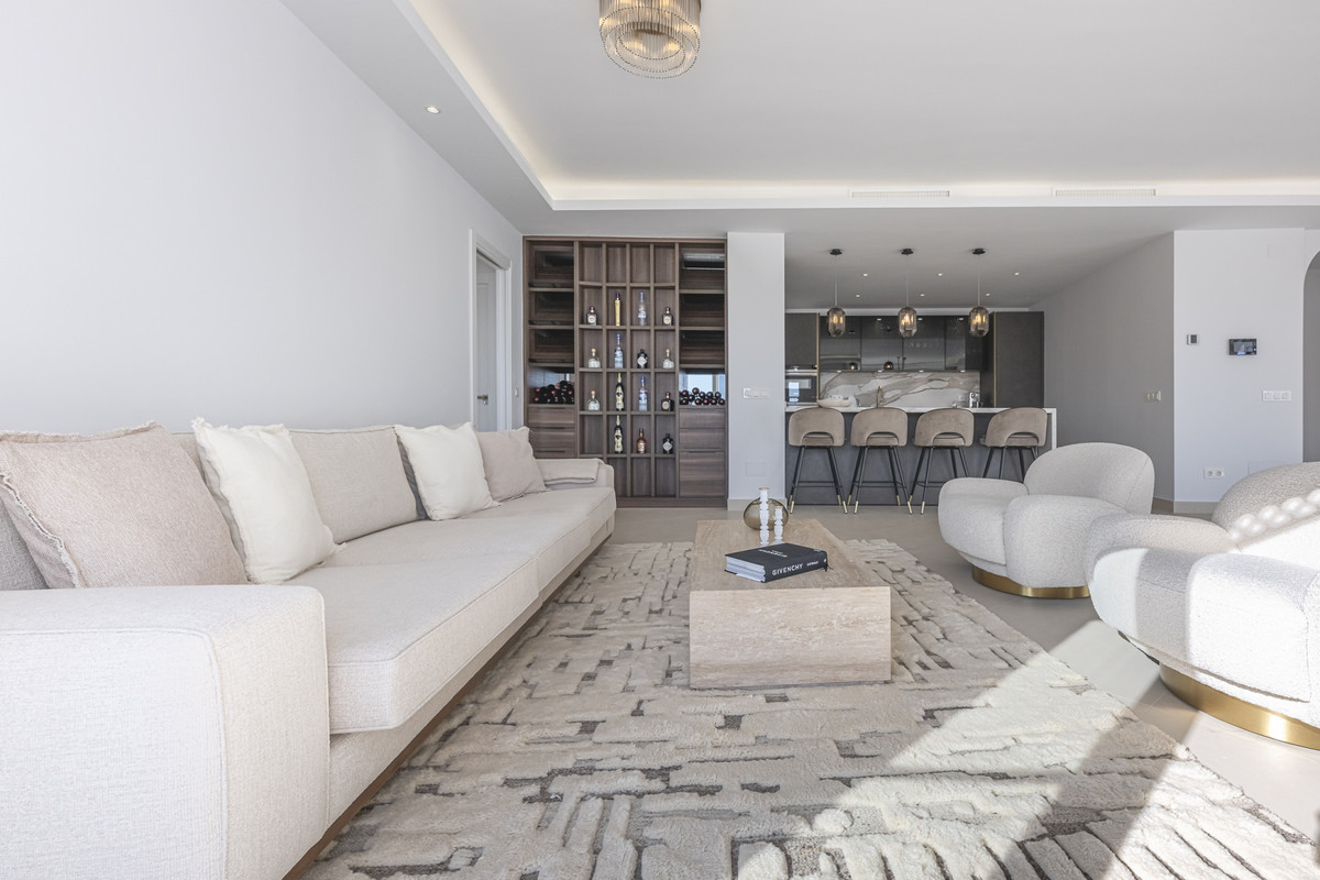 Apartamentos de 3 dormitorios en venta en Milla de Oro – R5129248