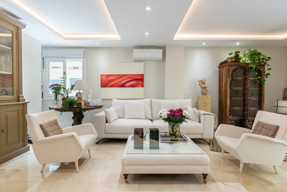 2 bedroom Apartments for sale in Marbella – R5128948
