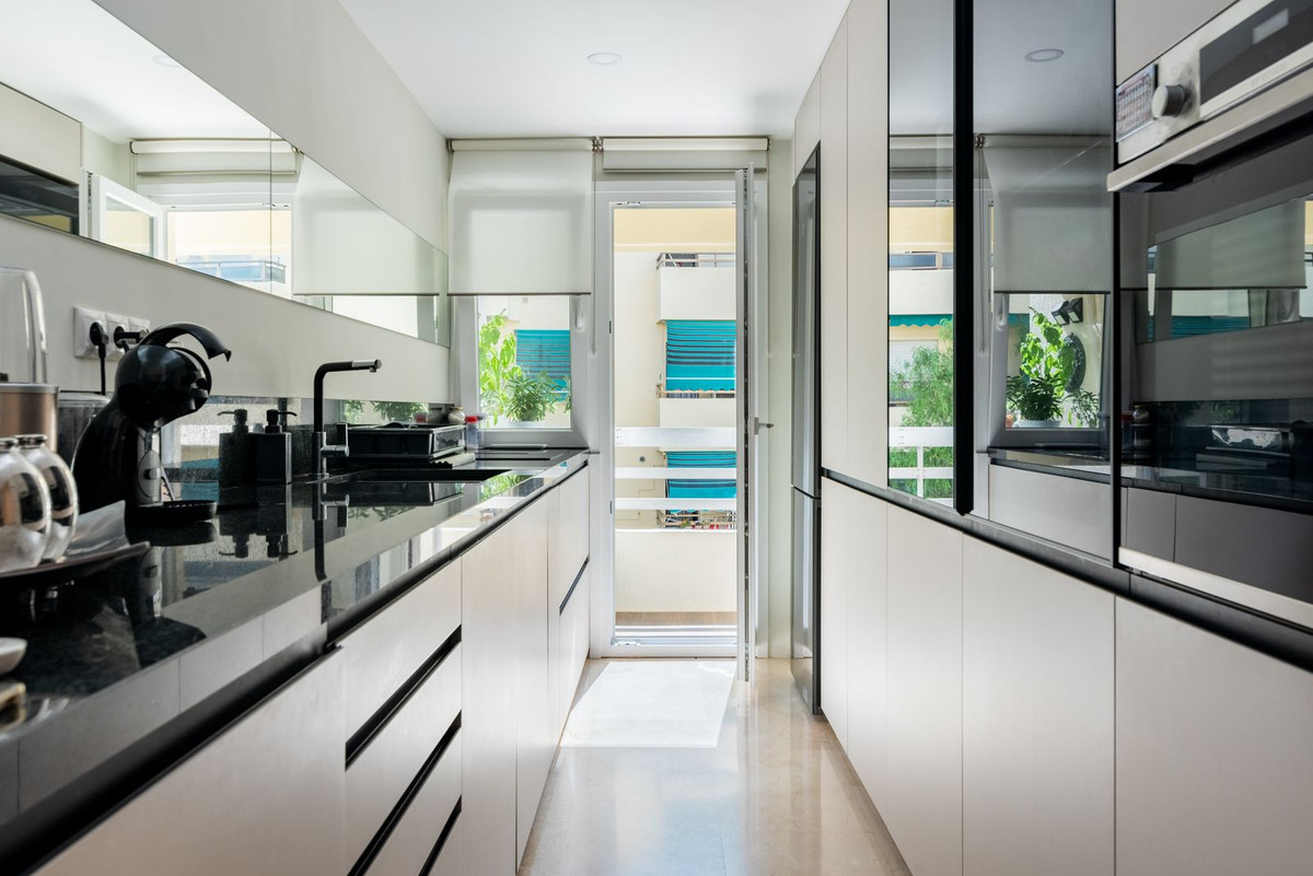 2 bedroom Apartments for sale in Marbella – R5128948