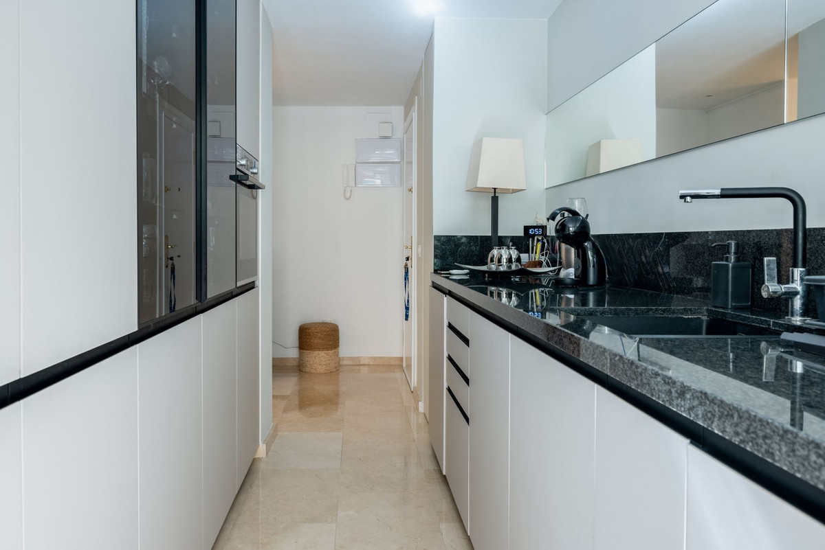 2 bedroom Apartments for sale in Marbella – R5128948