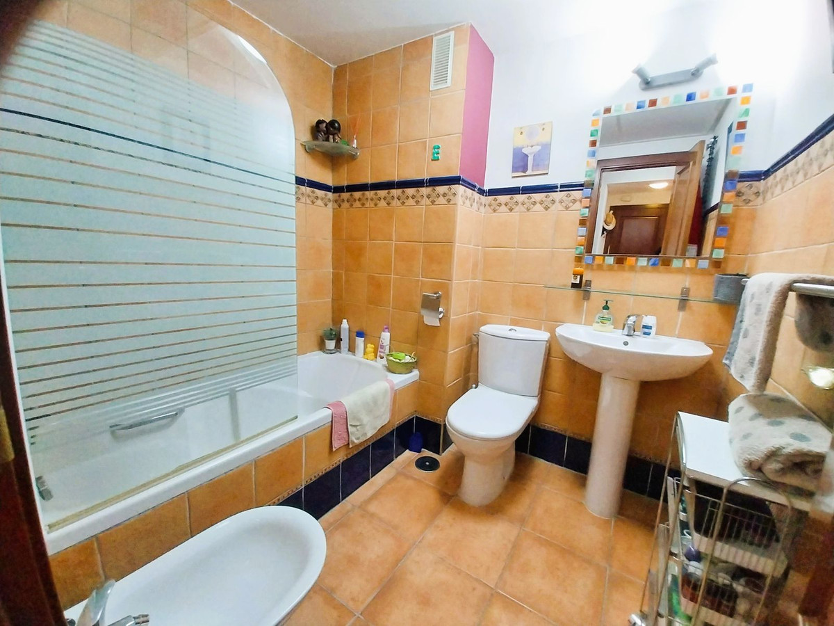 2 bedroom Apartments for sale in Calahonda – R5141524