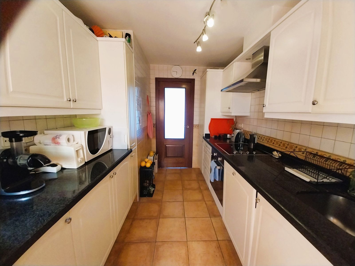 2 bedroom Apartments for sale in Calahonda – R5141524