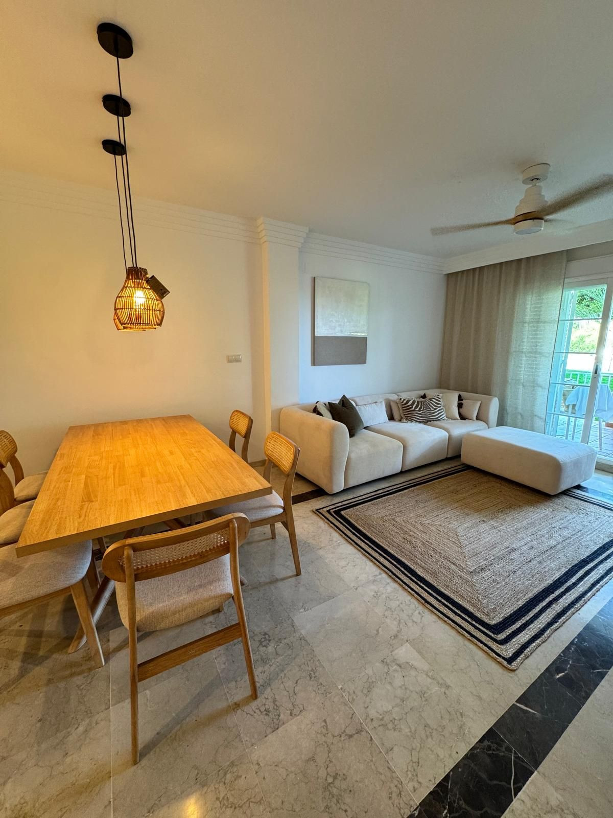 3 bedroom Apartments for sale in Marbella – R5119930