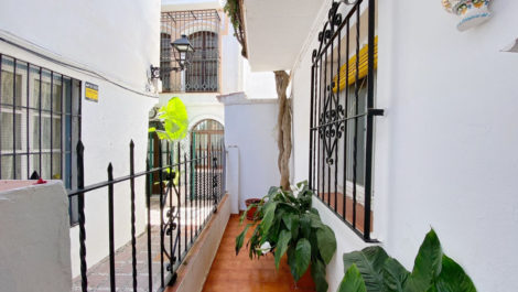 Adosados de 4 dormitorios en venta en Marbella – R5108419