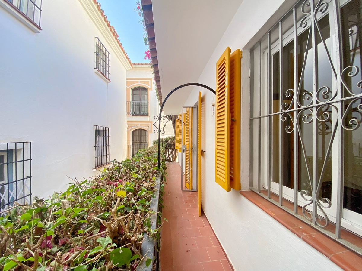 4 bedroom Townhouses for sale in Marbella – R5108419