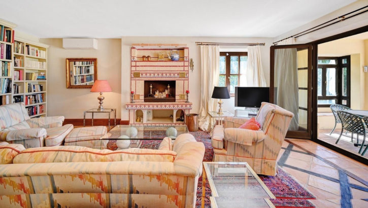 5 bedroom Villas for sale in Elviria – R5146693 in 