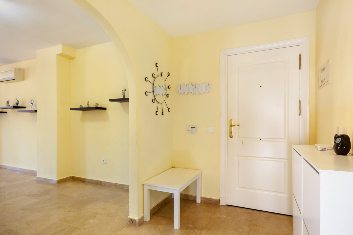 Apartamentos de 3 dormitorios en venta en Milla de Oro – R4036594