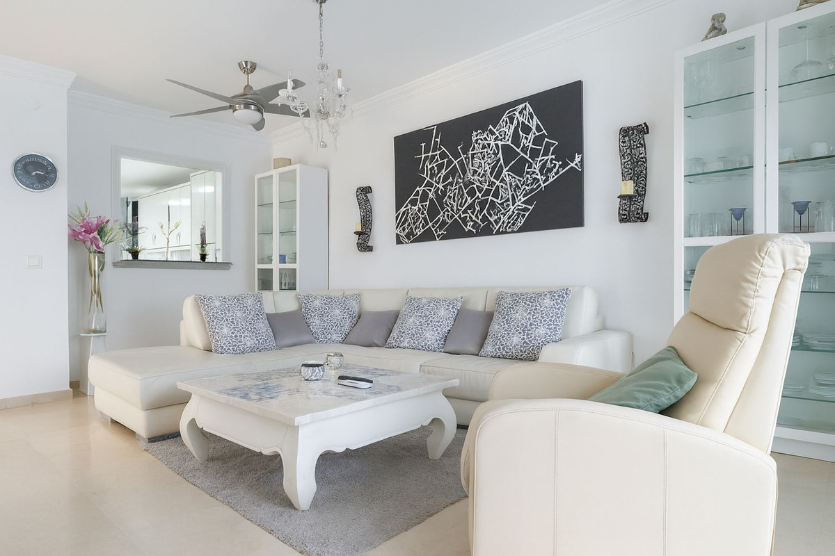 Apartamentos de 3 dormitorios en venta en Nueva Milla de Oro – R5135899