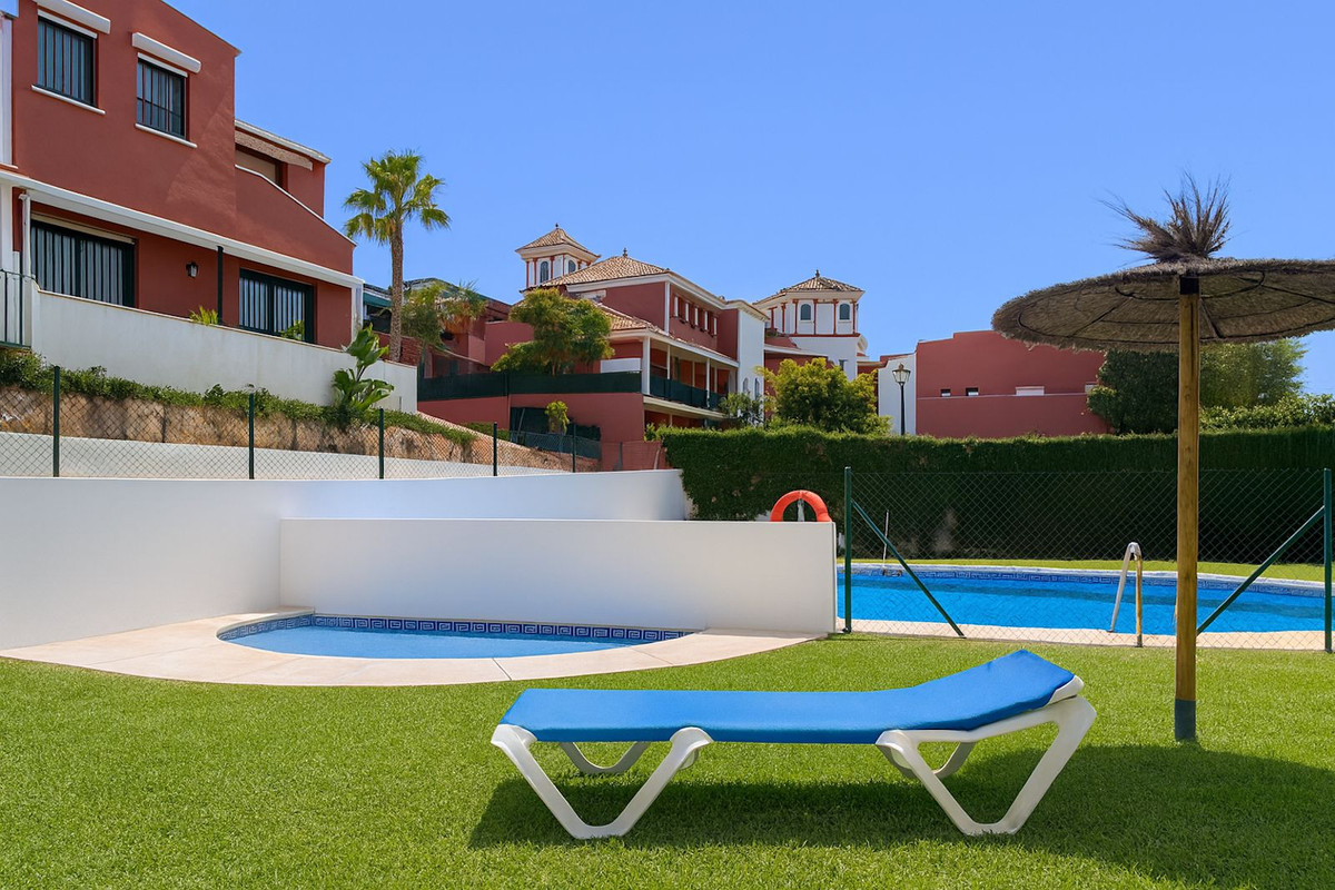 Apartamentos de 3 dormitorios en venta en Nueva Milla de Oro – R5135899