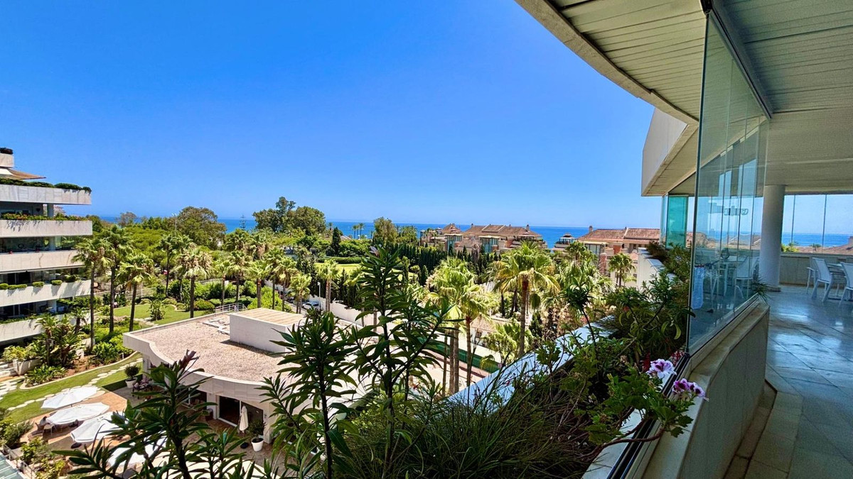 3 bedroom Apartments for sale in Marbella – R5132359