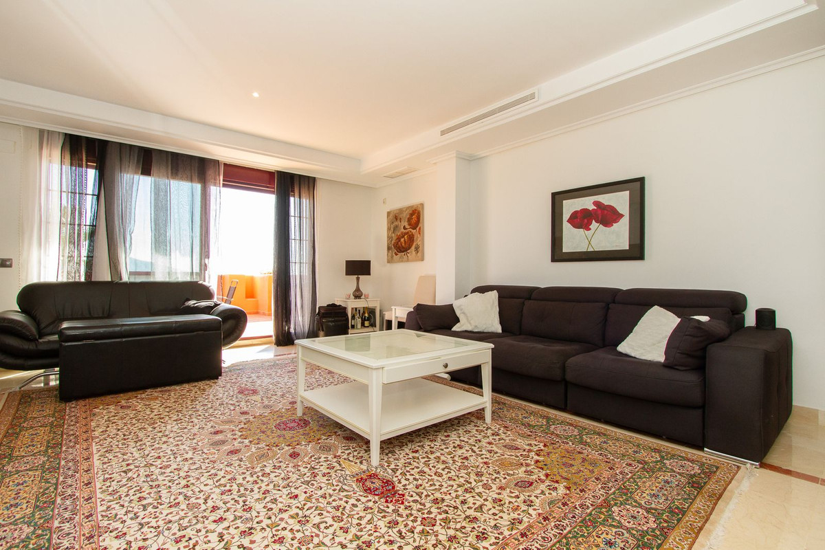 4 bedroom Penthouses for sale in La Mairena – R5118145